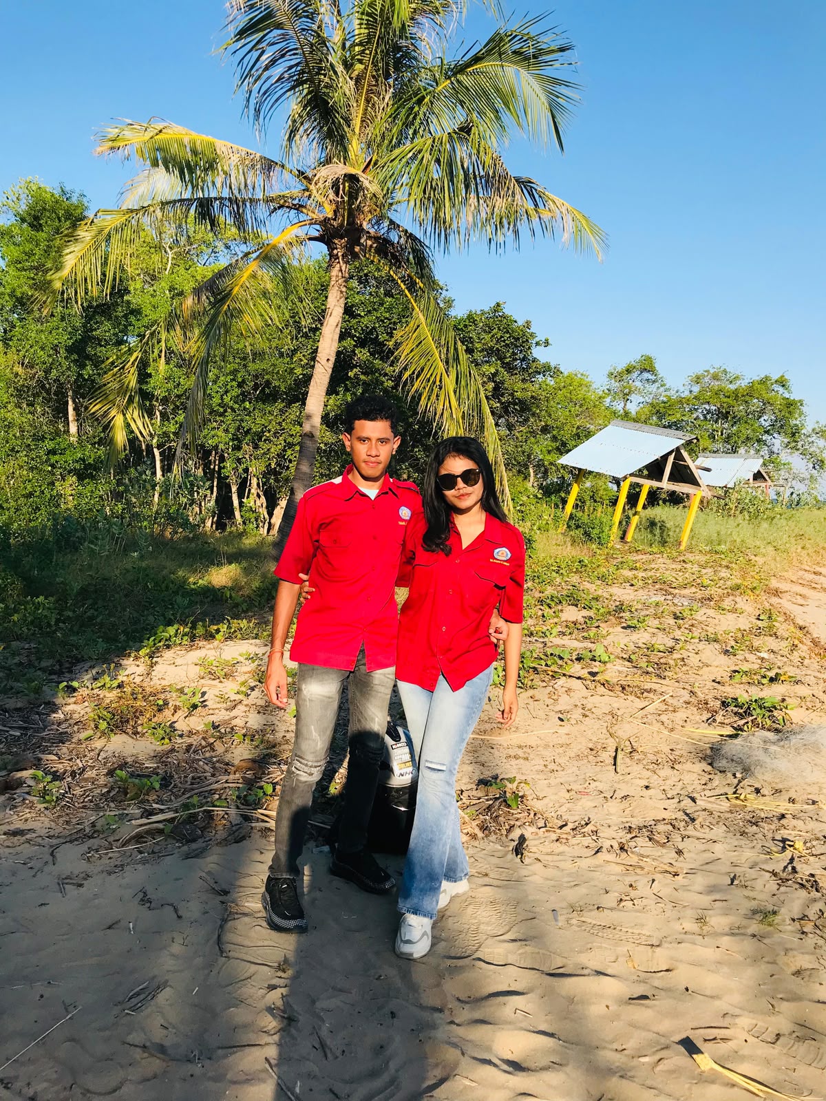 Baju merah